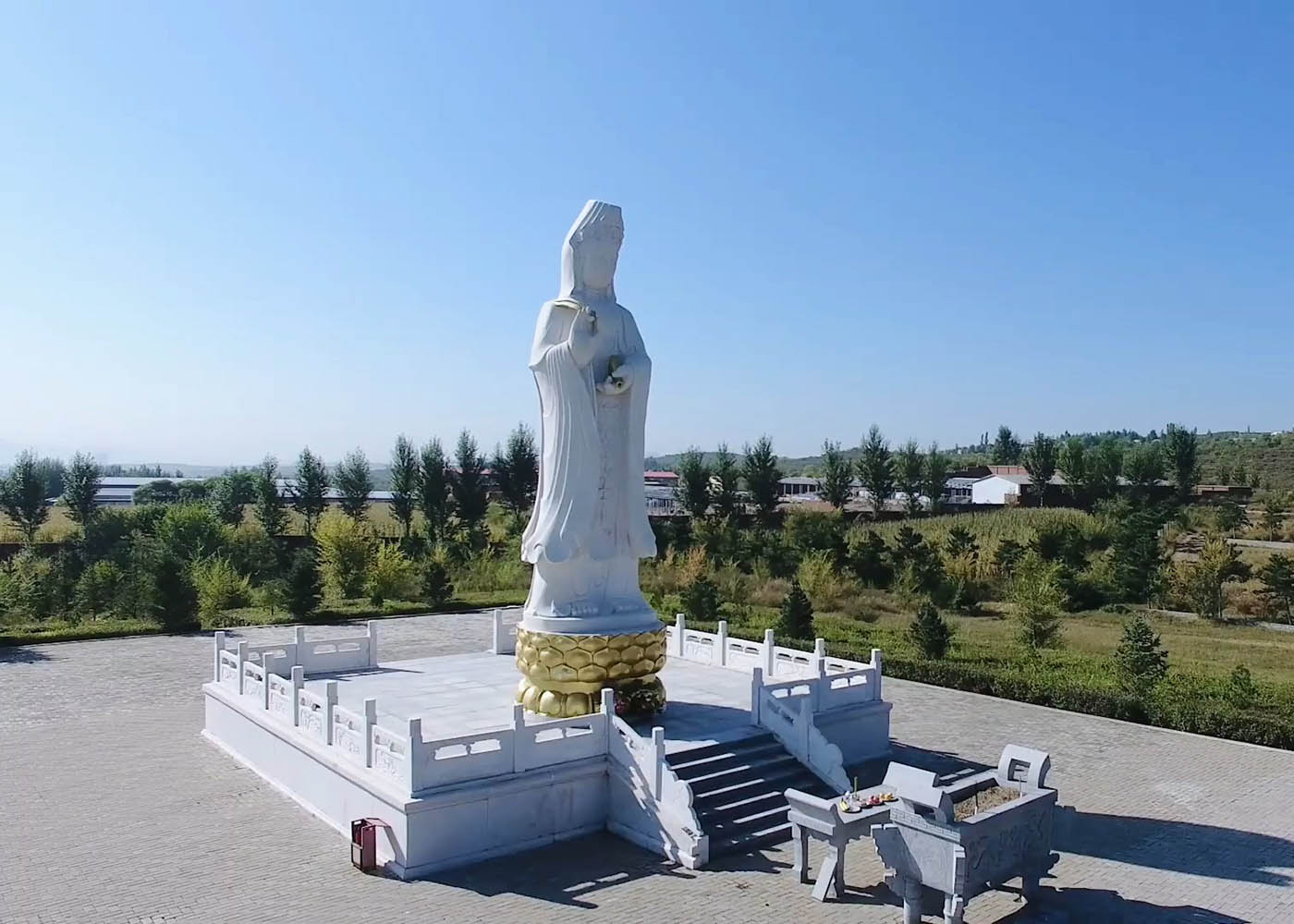 朝阳卧龙山生态园公墓