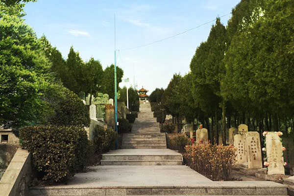 北京青龙公墓