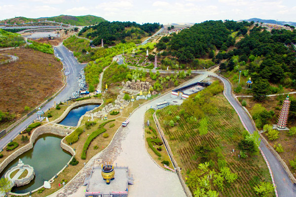 鞍山双龙山墓园